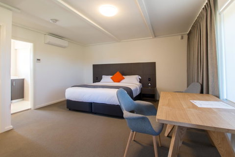 Mick O\'Sheas - Accommodation Melbourne 29