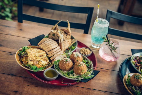 Mick O\'Sheas - Accommodation Melbourne 10