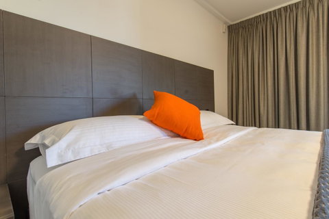 Mick O\'Sheas - Accommodation Melbourne 30
