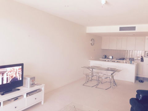 Breakwater Apartment - Accommodation Melbourne 14