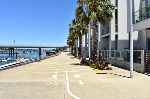 Breakwater Apartment - Accommodation Melbourne 5
