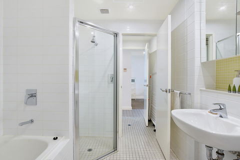 Beachside Luxury & Comfort, Ocean Views In Glenelg - Accommodation Melbourne 18