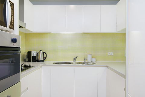 Beachside Luxury & Comfort, Ocean Views In Glenelg - Accommodation Melbourne 14