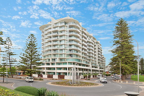 Beachside Luxury & Comfort, Ocean Views In Glenelg - Accommodation Melbourne 22