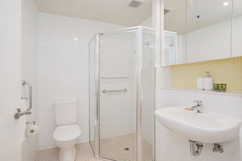 Beachside Luxury & Comfort, Ocean Views In Glenelg - Accommodation Melbourne 21
