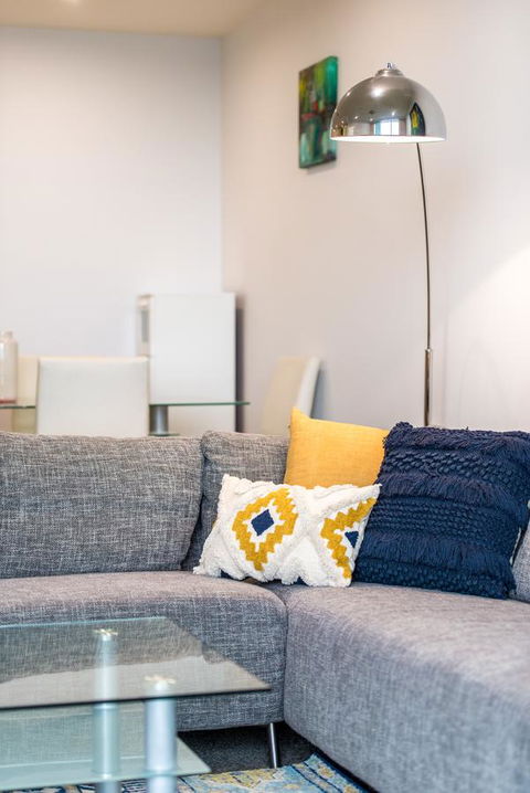 Beachside Luxury & Comfort, Ocean Views In Glenelg - Accommodation Melbourne 9
