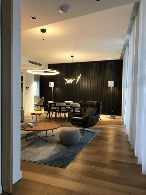 Penthouse On The Promenade - Accommodation Melbourne 5