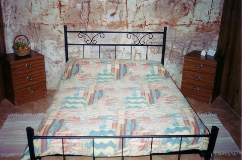 Radeka Downunder Underground Motel - Accommodation Melbourne 3