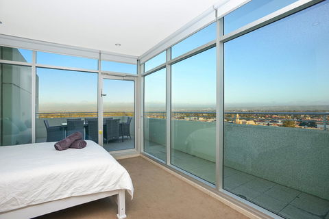 Glenelg Skyline Penthouse - Accommodation Melbourne 13