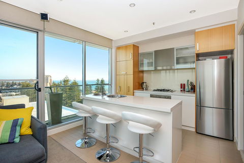 Glenelg Skyline Penthouse - Accommodation Melbourne 9