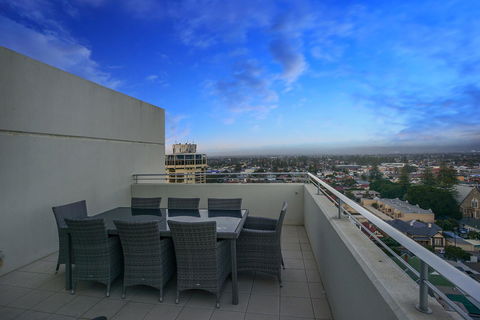 Glenelg Skyline Penthouse - Accommodation Melbourne 11
