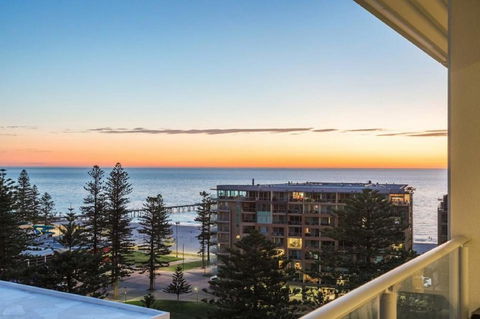 Glenelg Skyline Penthouse - Accommodation Melbourne 3