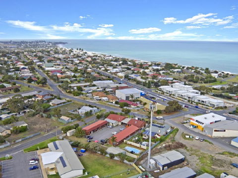 The Ocean Crest - Melbourne 4u 20