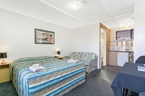 The Ocean Crest - Melbourne 4u 18