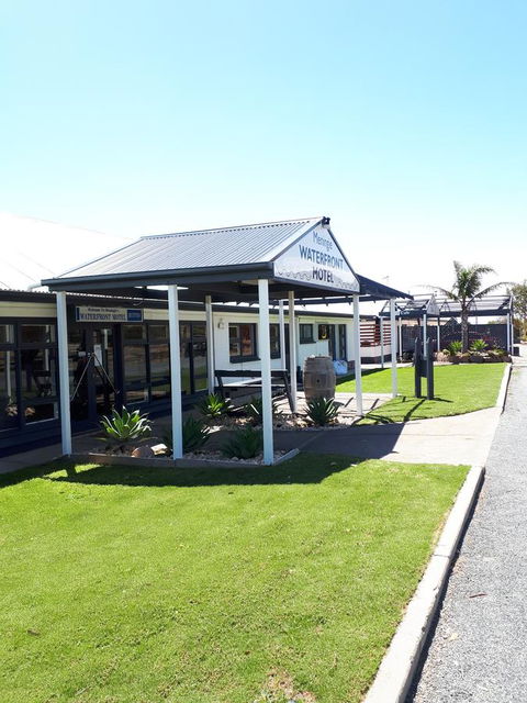 Meningie Waterfront Motel - Accommodation Melbourne 0