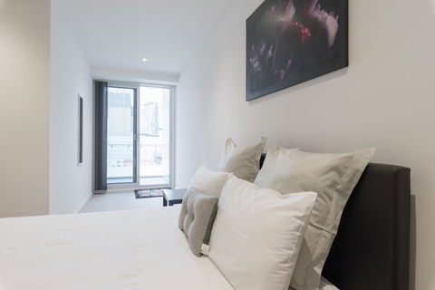 Ther-Rich 2Brm CBD Apartment - Accommodation Melbourne 1