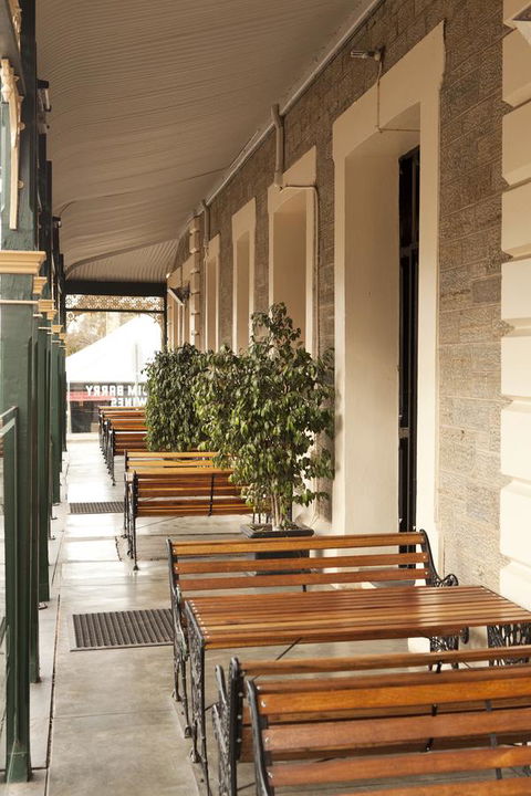 The Rising Sun Hotel - Accommodation Melbourne 1