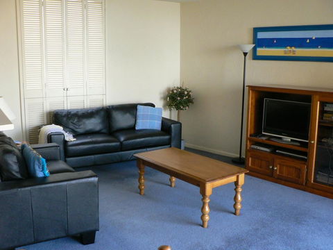 South Esplanade Apartment - Accommodation Melbourne 3