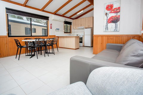 BIG4 Renmark Riverfront Holiday Park - Accommodation Melbourne 1