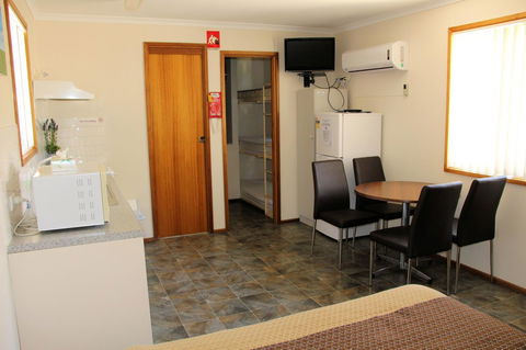 Ardrossan Caravan Park - Melbourne 4u 29