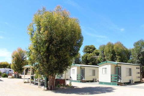 Ardrossan Caravan Park - Melbourne 4u 24