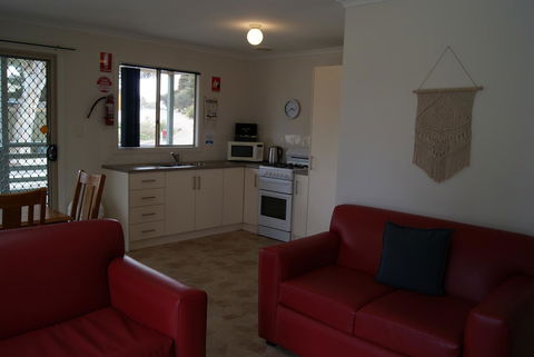 Ardrossan Caravan Park - Melbourne 4u 11
