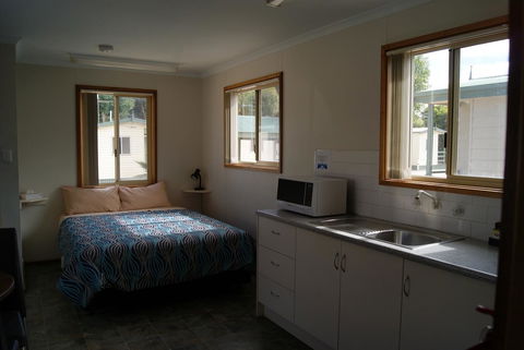 Ardrossan Caravan Park - Melbourne 4u 14