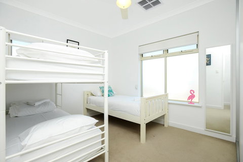 Blue Zone - Aldinga Beach - Accommodation Melbourne 9