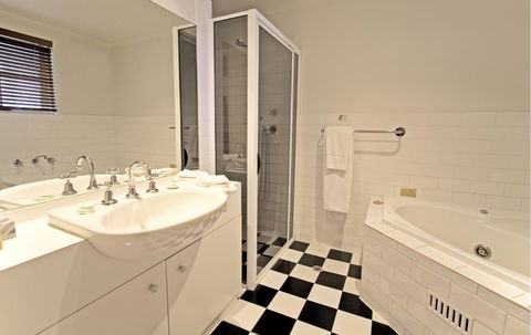 St Francis Winery - Accommodation Melbourne 12