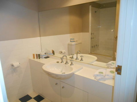 St Francis Winery - Accommodation Melbourne 10