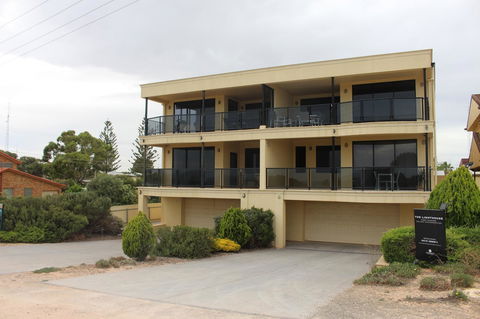 The Lighthouse - Beachfront Accommodation - Accommodation Melbourne 0