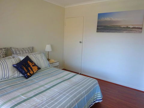 Aurora Holiday Apartment @West Beach - Accommodation Melbourne 9