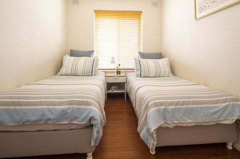 Aurora Holiday Apartment @West Beach - Accommodation Melbourne 7
