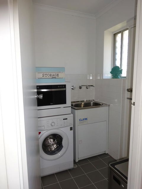 Aurora Holiday Apartment @West Beach - Accommodation Melbourne 24
