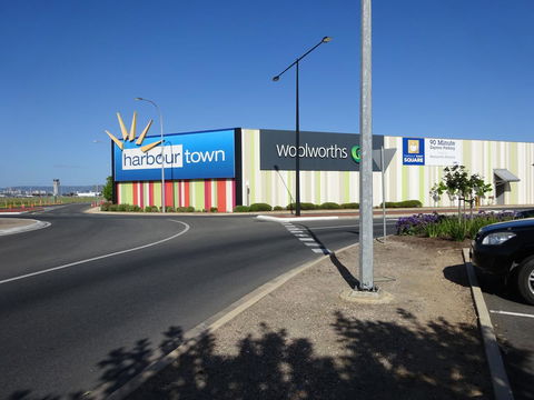 Aurora Holiday Apartment @West Beach - Accommodation Melbourne 26