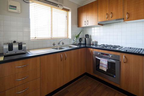 Aurora Holiday Apartment @West Beach - Accommodation Melbourne 20
