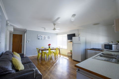 Shark Bay Seafront Apartments - Accommodation Melbourne 39
