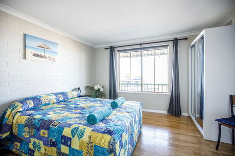 Shark Bay Seafront Apartments - Accommodation Melbourne 29