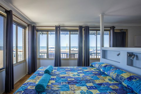 Shark Bay Seafront Apartments - Accommodation Melbourne 35