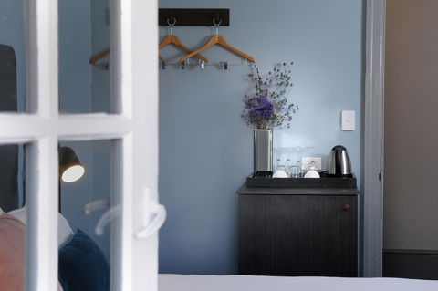 The Stirling Arms Hotel - Accommodation Melbourne 12