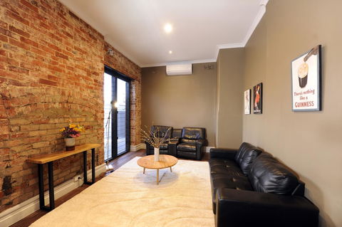 The Stirling Arms Hotel - Accommodation Melbourne 31