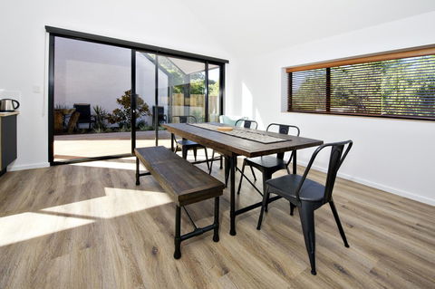 Margaret River Bungalow-1-street - Pet Friendly - Accommodation Melbourne 10