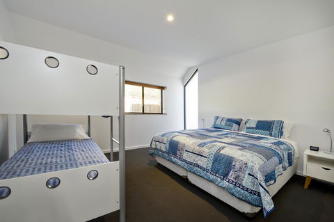 Margaret River Bungalow-1-street - Pet Friendly - Accommodation Melbourne 4