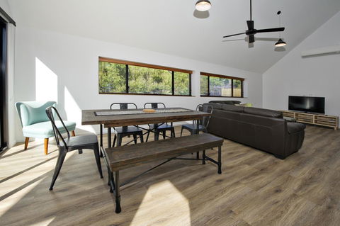 Margaret River Bungalow-1-street - Pet Friendly - Accommodation Melbourne 9