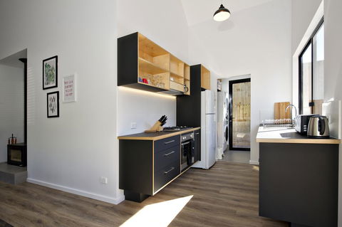 Margaret River Bungalow-1-street - Pet Friendly - Accommodation Melbourne 8