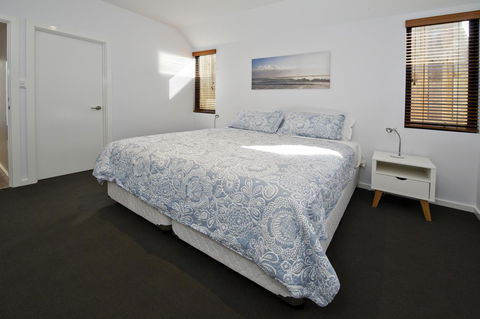 Margaret River Bungalow-1-street - Pet Friendly - Accommodation Melbourne 3