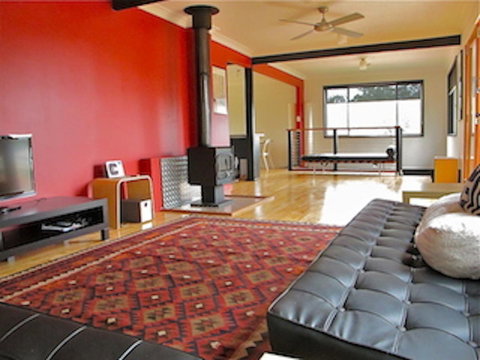 Pendeli Beach House - Accommodation Melbourne 0