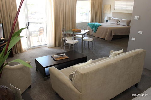 Mollymook Cove Apartments - Accommodation Melbourne 19