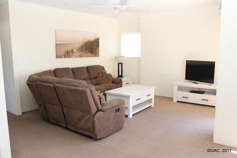 Mollymook Cove Apartments - Accommodation Melbourne 9