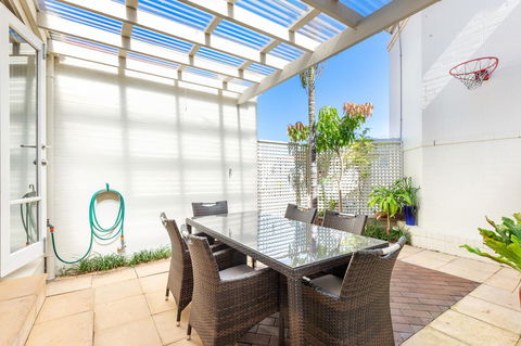 Kensington Self-Contained Modern House (89BROM) - Accommodation Melbourne 9